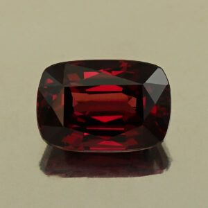 Rhodolite cush 12.7x8.7x6.6mm 7.45cts N rh764