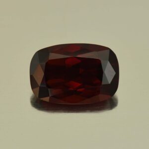 Rhodolite cush 14.0x9.6mm 6.75cts N rh432