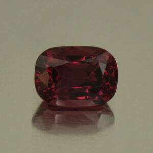 Rhodolite cush 7.3x5.3mm 1.57cts N rh418
