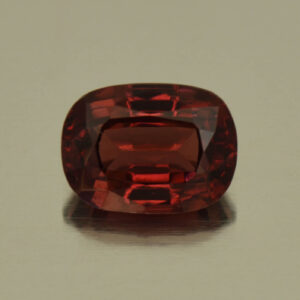Rhodolite cush 8.5x6.3mm 2.23cts N rh421