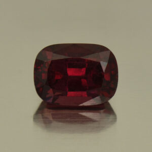 Rhodolite cush 8.9x6.5mm 2.84cts N rh422
