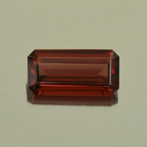 Rhodolite eme cut 11.0x5.5mm 2.19cts N rh434