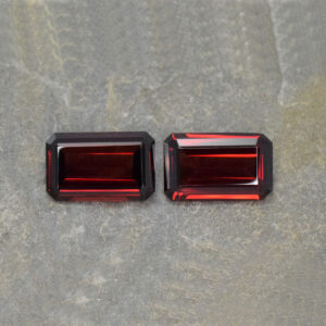 Rhodolite eme cut pair 14.8x9.5mm 14.39cts N rh220 crop