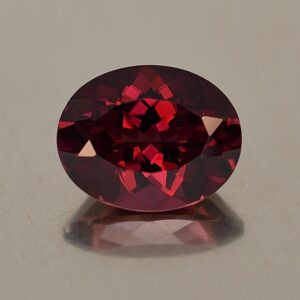 Rhodolite oval 10.1x8.1mm 3.34cts rh295