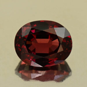 Rhodolite oval 10.4x8.5x6.3mm 5.05cts N rh767