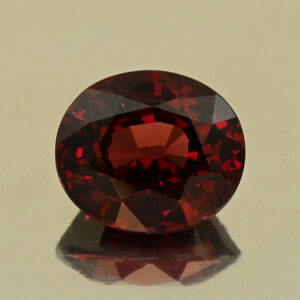 Rhodolite oval 10.5x9.2x6.3mm 5.10cts N rh768