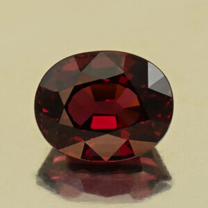Rhodolite oval 10.6x8.5x6.5mm 5.22cts N rh769