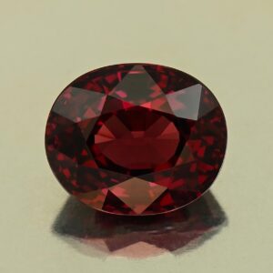 Rhodolite oval 10.8x9.1x6.6mm 5.62cts N rh772