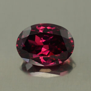 Rhodolite oval 11.0x8.0mm 4.23cts N rh340
