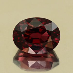 Rhodolite oval 11.0x8.6x7.3mm 6.14cts N rh776