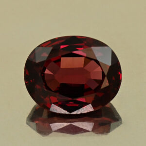 Rhodolite oval 11.1x8.9x5.9mm 5.46cts N rh780