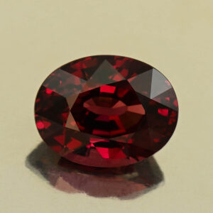 Rhodolite oval 11.3x8.8x6.6mm 5.35cts N rh783