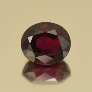 Rhodolite oval 11.3x9.8mm 7.49cts N rh156