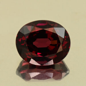 Rhodolite oval 11.4x9.5x7.0mm 6.76cts N rh785