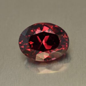 Rhodolite oval 11.6x9.0mm 6.07cts a rh122