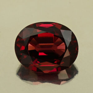 Rhodolite oval 11.8x9.5x6.3mm 6.36cts N rh791
