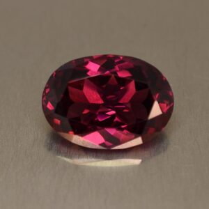 Rhodolite oval 14.0x10.2mm 7.50cts rh372