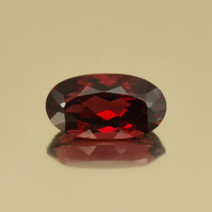 Rhodolite oval 14.9x8.2mm 7.10cts N rh148