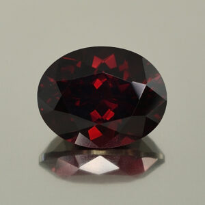 Rhodolite oval 15.6x12.4mm 13.81cts N rh281
