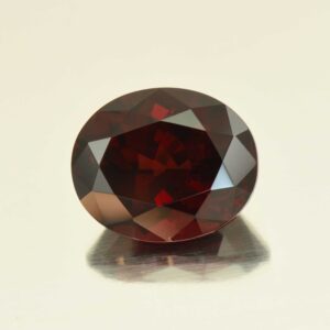 Rhodolite oval 16.2x13.5mm 16.05cts N rh572
