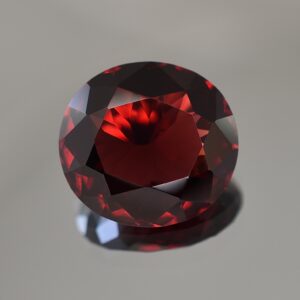 Rhodolite oval 19.5x18.0mm 21.39cts rh116