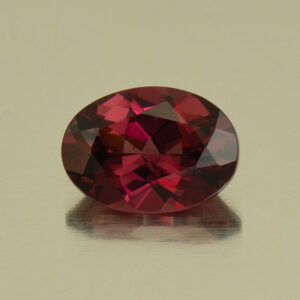 Rhodolite oval 7.0x5.0mm 0.97cts N rh451