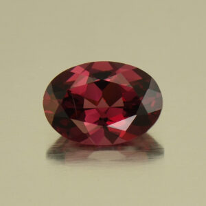 Rhodolite oval 7.1x5.0mm 0.90cts N rh452