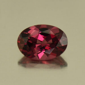 Rhodolite oval 7.1x5.0mm 0.94cts N rh453