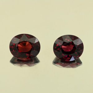 Rhodolite oval pair 12.0x10.4x7.8mm 12.1x10.3x7.2mm 15.21cts N rh750