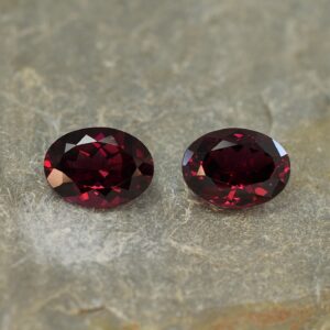 Rhodolite oval pair 14.7x10.9mm 18.53cts rh101