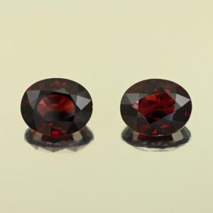 Rhodolite oval pair 14.8x11.9x8.0mm 14.9x11.9x8.6mm 23.64cts N rh754
