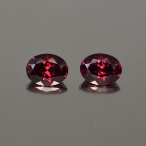 Rhodolite oval pair 8.5x6.5mm 3.96cts rh327