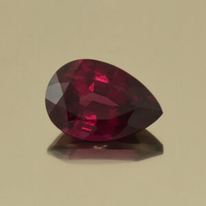 Rhodolite pear 14.0x9.6mm 6.02cts N rh145