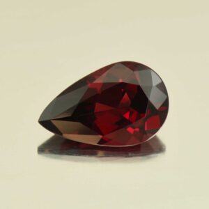 Rhodolite pear 16.0x10.3mm 7.83cts N rh575