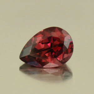 Rhodolite pear 8.7x6.2mm 1.64 cts N rh474