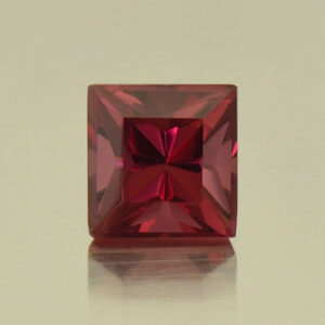 Rhodolite princess 6.3x6.1mm 1.69 cts N rh477