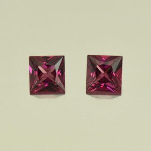 Rhodolite princess pair 4.0mm 0.79cts N rh508