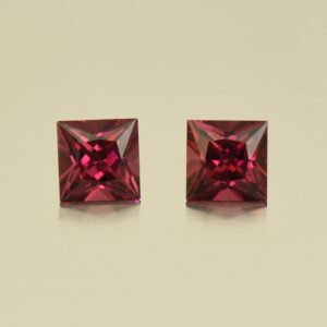 Rhodolite princess pair 5.0mm 1.61cts N rh511