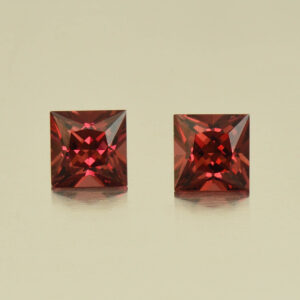 Rhodolite princess pair 5.0mm 1.64cts N rh513