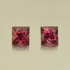 Rhodolite princess pair 5.0mm 1.68cts N rh515