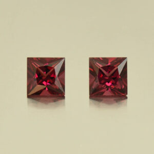 Rhodolite princess pair 5.0mm 1.69cts N rh516