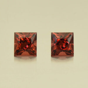 Rhodolite princess pair 5.0mm 1.72cts N rh518