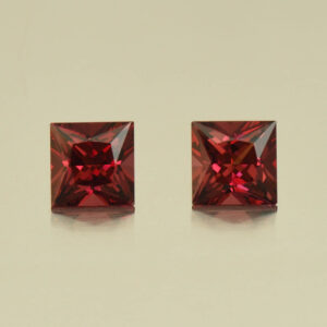 Rhodolite princess pair 5.1mm 1.71cts N rh520
