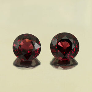 Rhodolite round pair 11.1x11.1x6.8mm 11.4x11.4x7.3mm 14.53cts N rh757
