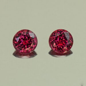 Rhodolite round pair 5.0mm 1.15cts N rh629