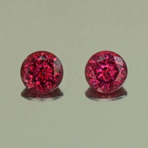Rhodolite round pair 5.0mm 1.19cts N rh635