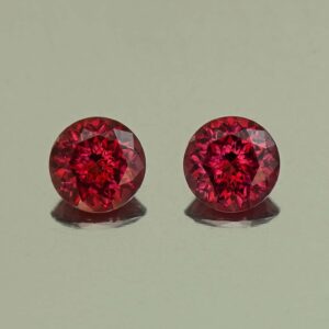 Rhodolite round pair 5.5mm 1.50cts N rh643