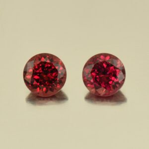 Rhodolite round pair 5.5mm 1.62cts N rh541