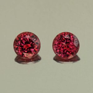 Rhodolite round pair 5.5mm 1.62cts N rh654