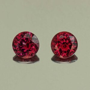 Rhodolite round pair 5.5mm 1.65cts N rh657